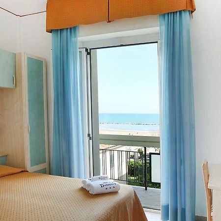 Hotel Dolores 리미니 외부 사진